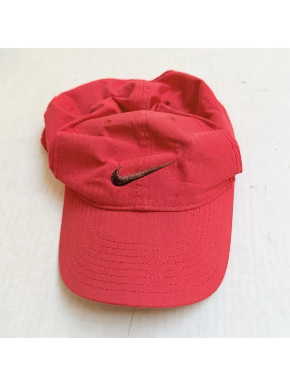 Nike Golf Hat Cap Strapback One Size Red Adjustable Swoosh Dri Fit Legacy 91